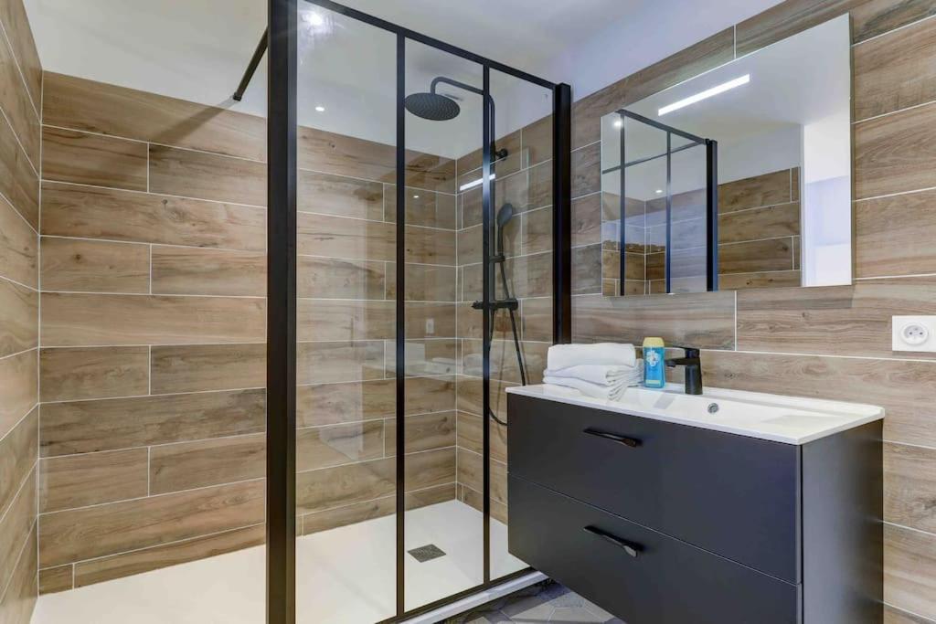 La Manufacture - Topdestination-Bourg - Centre Ville - Classe 3 Etoiles Exterior photo